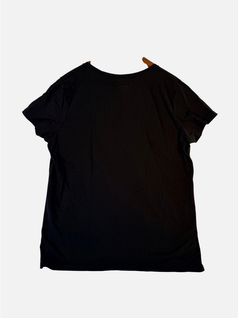 Hanes Black V-Neck T-Shirt with Gold Owl Graphic like new - Picture 2 of 6